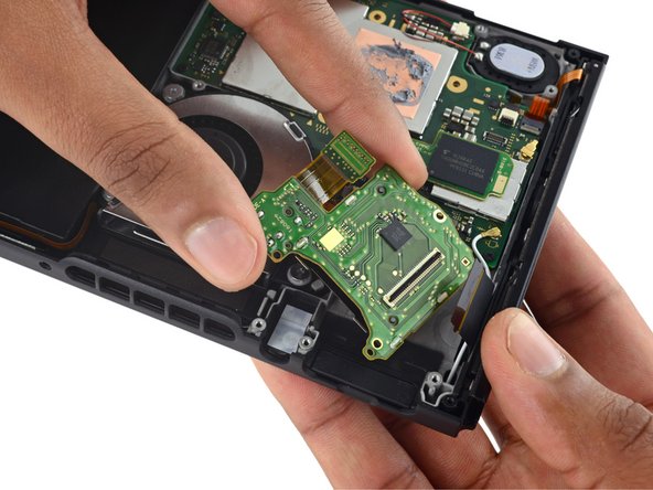 Riparazione Nintendo Switch con connettore ricarica USB rotto